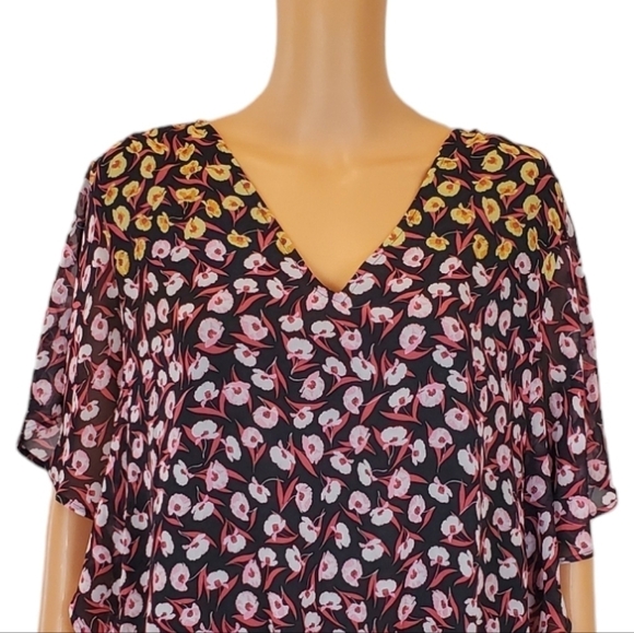 Ann Taylor factory floral short sleeve blouse - Picture 5 of 9